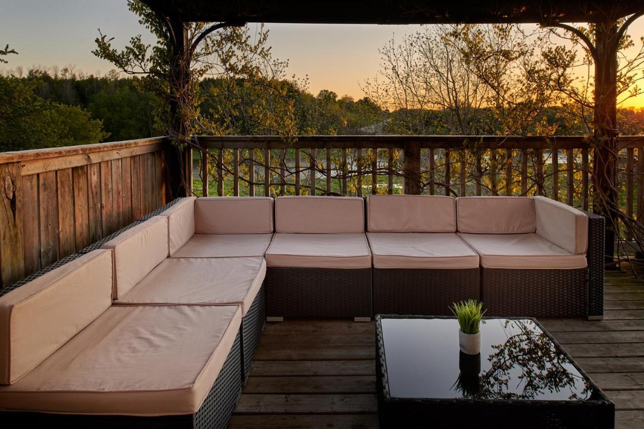Samuels Boutique Hotel Годерич Экстерьер фото
