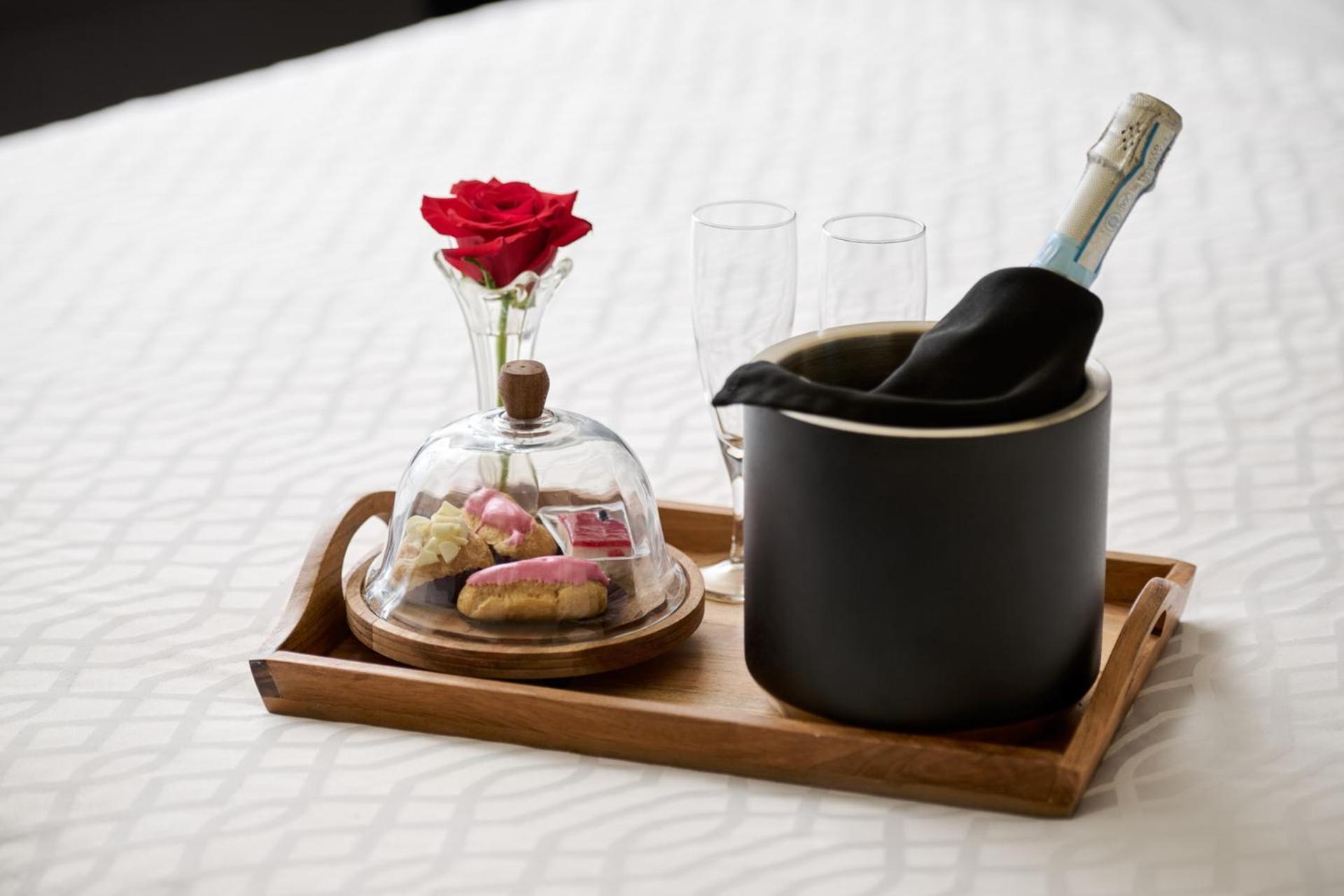 Samuels Boutique Hotel Годерич Экстерьер фото